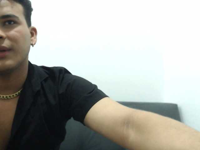 Live sex webcam photo for GIAN-HOT #277284017