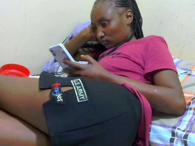 Live sex webcam photo for GNastyGee #277684281