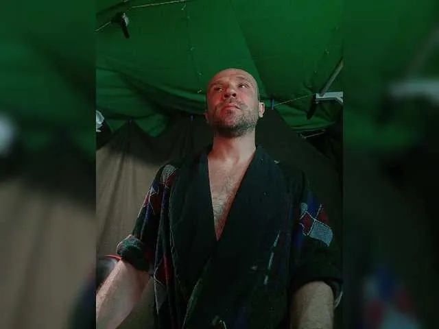 Live sex webcam photo for GORBATUYHER #277869127