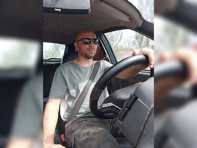 Live sex webcam photo for GORBATUYHER #277912777