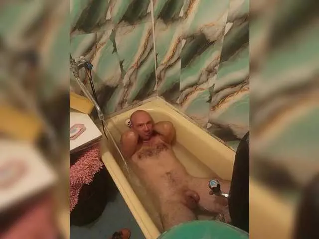 Live sex webcam photo for GORBATUYHER #291854522