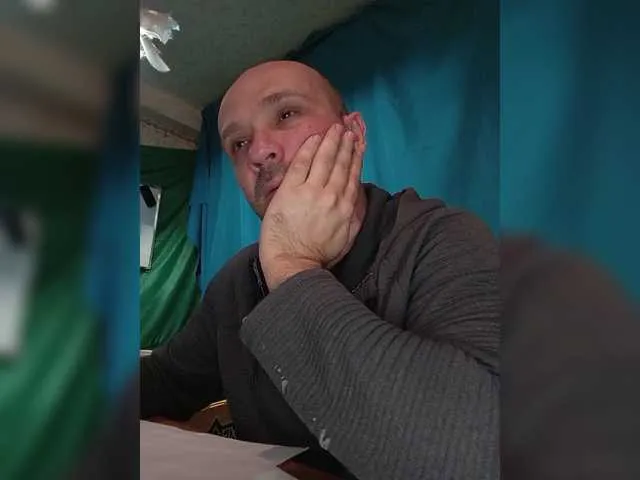 Live sex webcam photo for GORBATUYHER #292142914