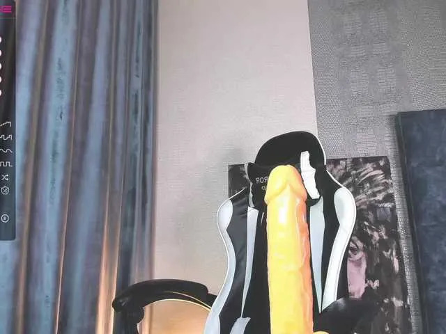 Live sex webcam photo for GabbieDream #276558773