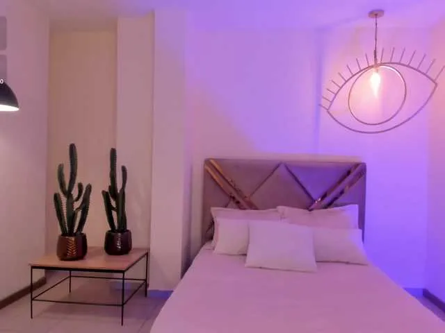 Live sex webcam photo for GabbyCollins #290421440