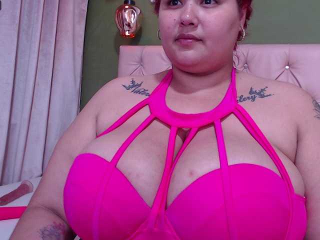 Live sex webcam photo for GabiBigBoobs #277384199