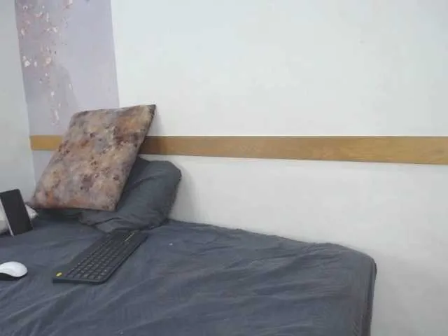 Live sex webcam photo for GabiLewis #274117884