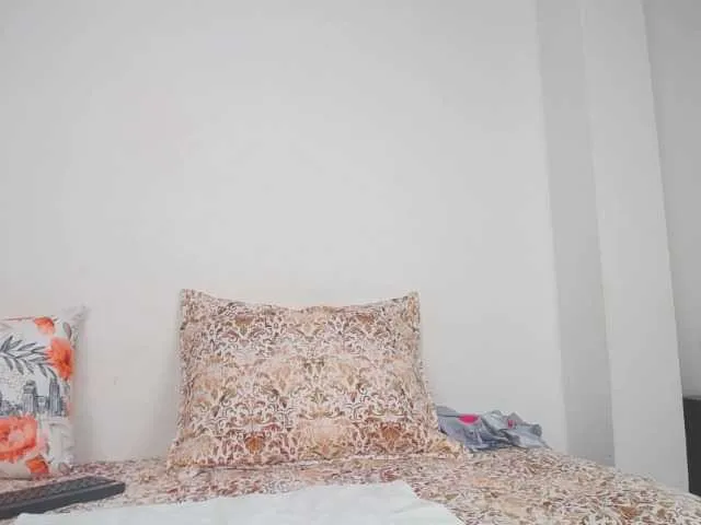 Live sex webcam photo for GabiLewis #274496789