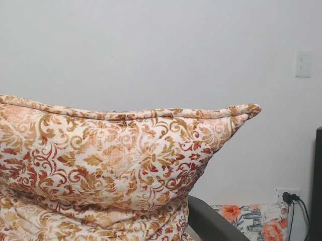 Live sex webcam photo for GabiLewis #275022081