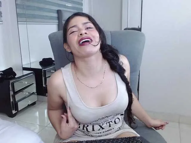 Live sex webcam photo for Gabriela-Parker #276081774