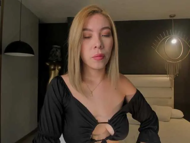 Live sex webcam photo for GabrielleRoy1 #275523998