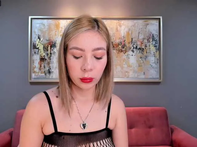 Live sex webcam photo for GabrielleRoy1 #275567187