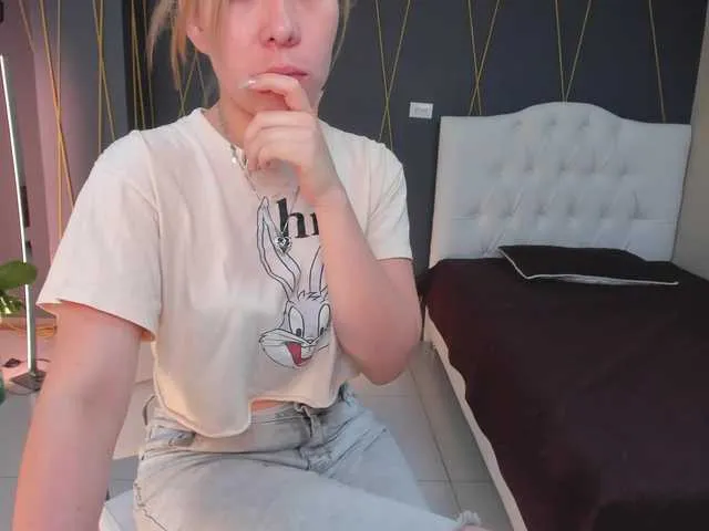 Live sex webcam photo for GabrielleRoy1 #275575182