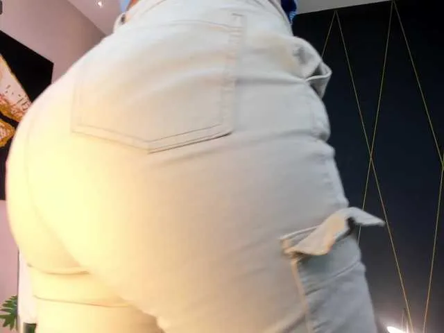Live sex webcam photo for GabrielleRoy1 #275581352