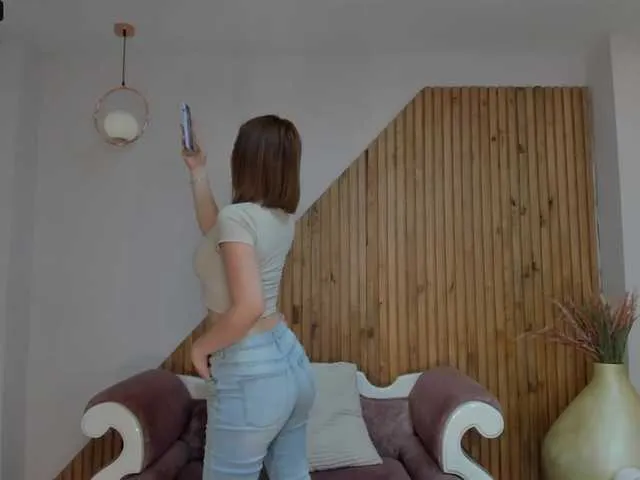 Live sex webcam photo for GabrielleRoy1 #275589199