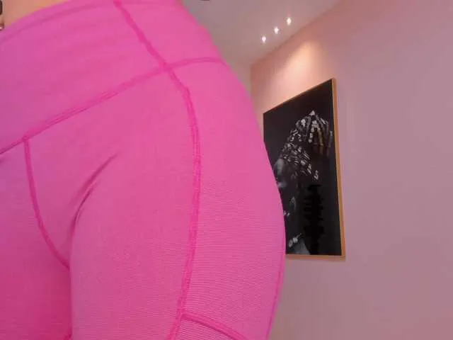 Live sex webcam photo for GabrielleRoy1 #275870836