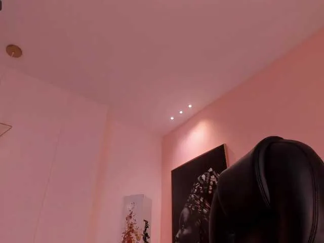 Live sex webcam photo for GabrielleRoy1 #275893078