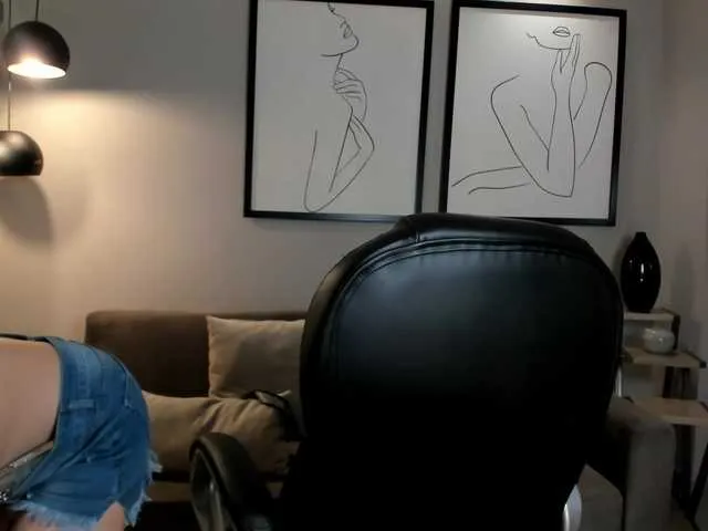 Live sex webcam photo for GabrielleRoy1 #278208742