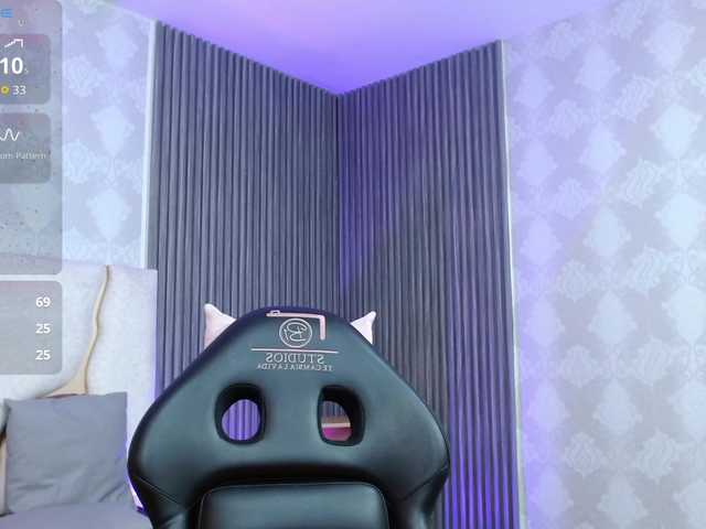 Live sex webcam photo for Gaby-tay1 #292093749