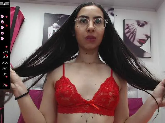 Live sex webcam photo for GabyGuzman #273407422