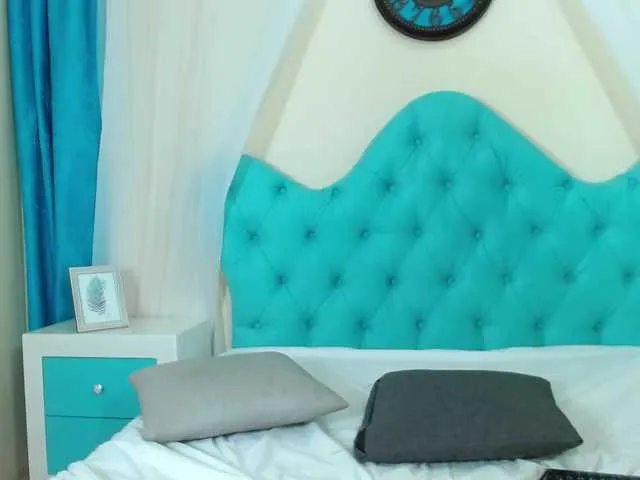 Live sex webcam photo for GabyLuna #271754730