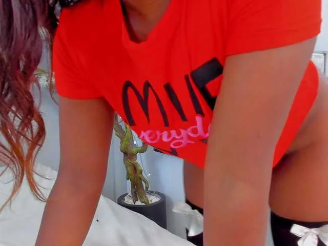 Live sex webcam photo for GabyyJones #290822115