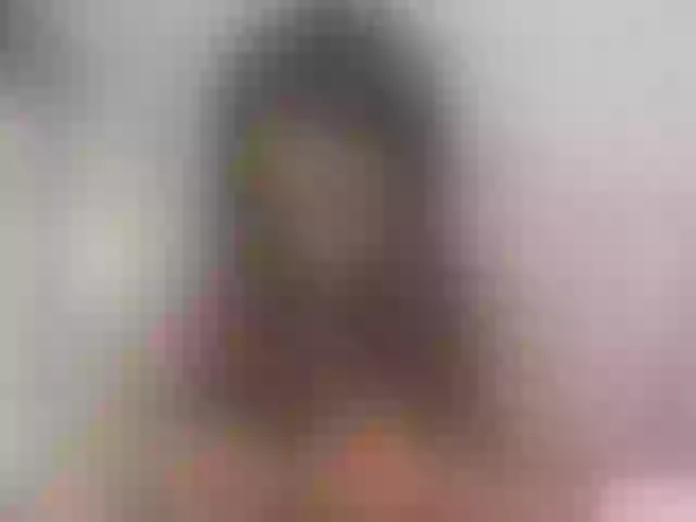 Live sex webcam photo for GabyyJones #292042414