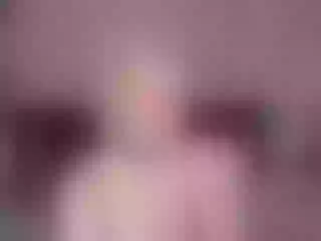 Live sex webcam photo for GailEmily #274369975