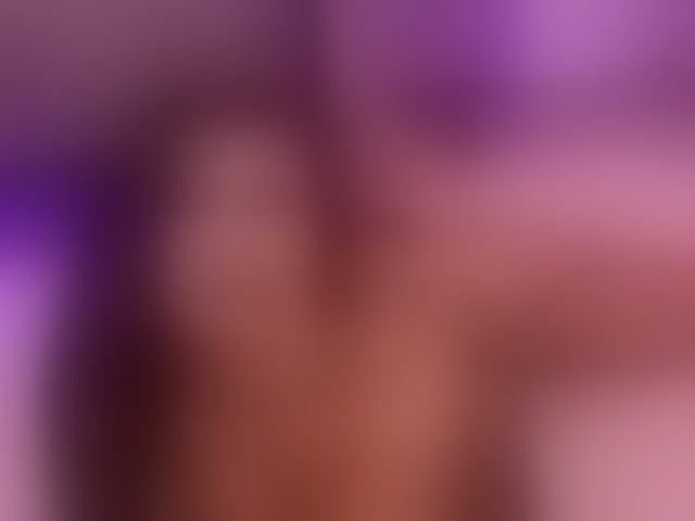 Live sex webcam photo for GallienneGolld #293916089