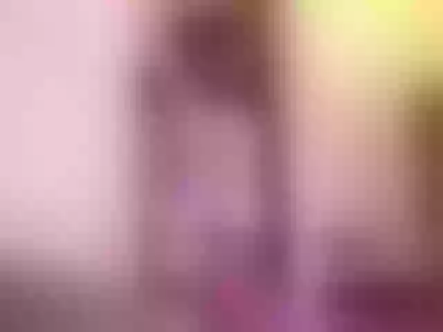 Live sex webcam photo for GallienneVoss #290692456