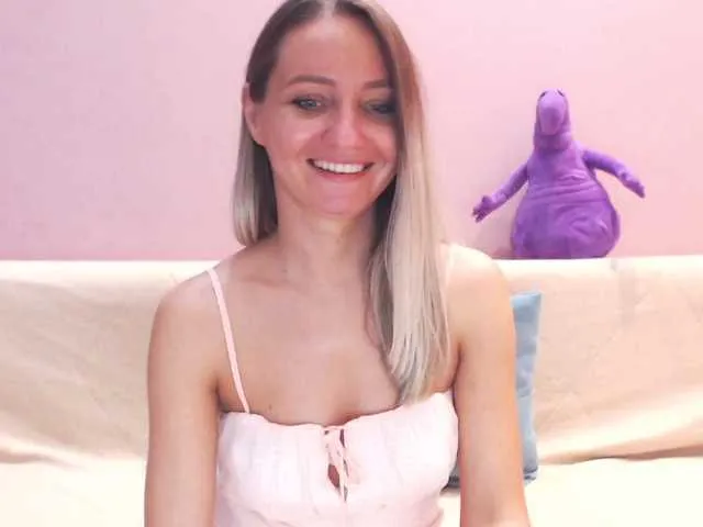 Live sex webcam photo for Gamora- #271938484