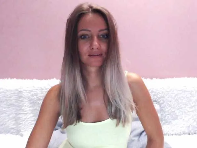 Live sex webcam photo for Gamora- #273973119