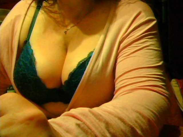 Live sex webcam photo for GapeMyHole #273239123