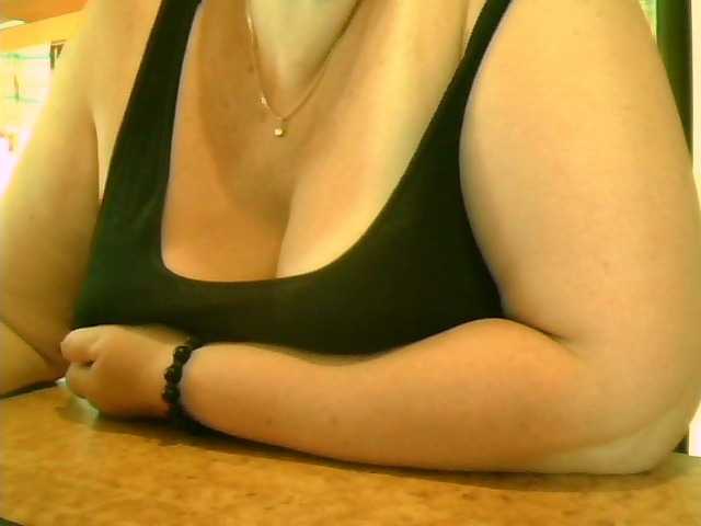 Live sex webcam photo for GapeMyHole #273823724