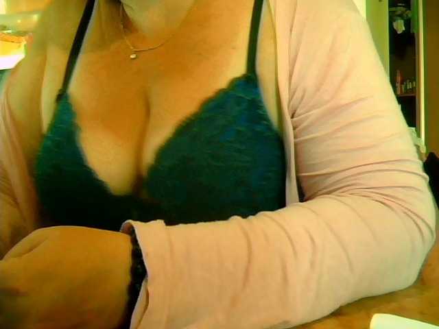 Live sex webcam photo for GapeMyHole #273847483