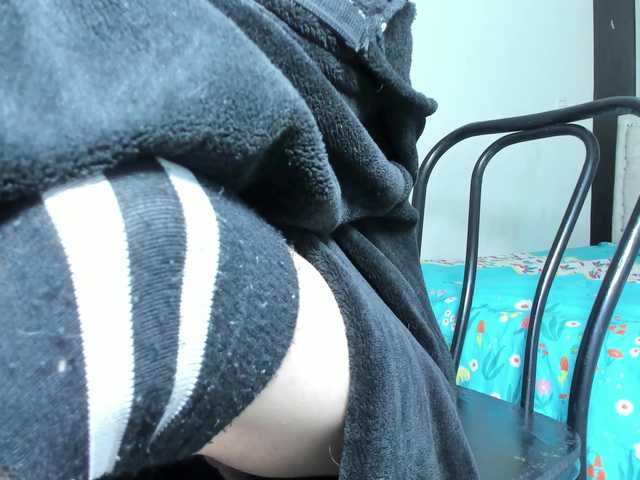 Live sex webcam photo for Garch-Ery #277827175