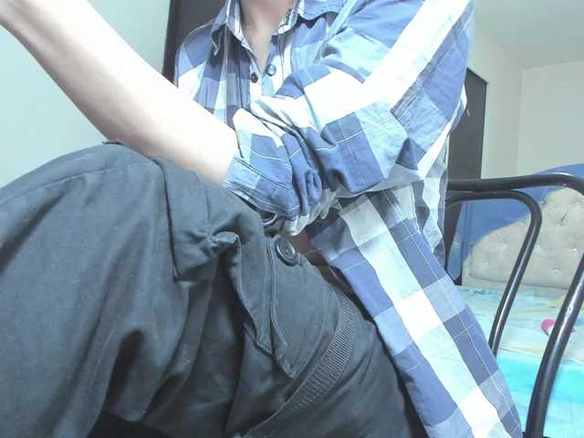 Live sex webcam photo for Garch-Ery #278189905