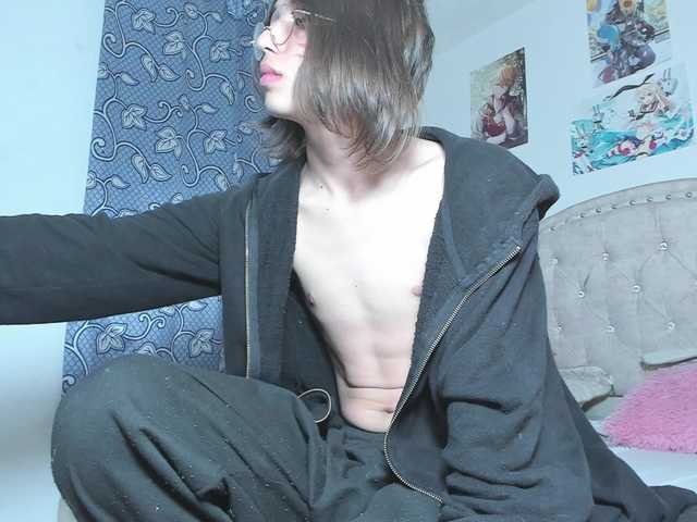 Live sex webcam photo for Garch-Ery #288264950