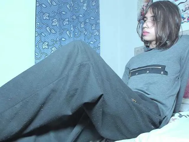 Live sex webcam photo for Garch-Ery #289255285