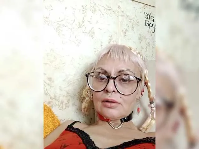 Live sex webcam photo for GardenerofIllusions #290789853