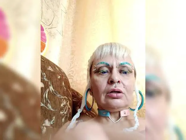 Live sex webcam photo for GardenerofIllusions #291203689