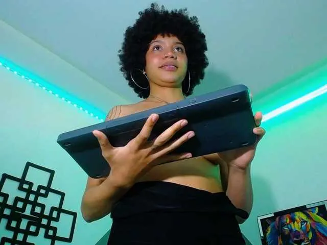 Live sex webcam photo for Garnet-sex #277498917