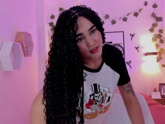 Live sex webcam photo for Gemaackerman #277144205