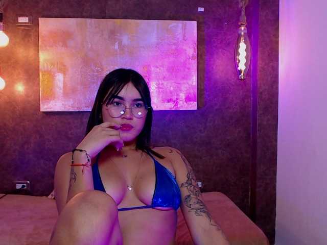 Live sex webcam photo for Gemaackerman #277618712