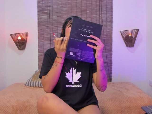 Live sex webcam photo for Gemaackerman #277809945