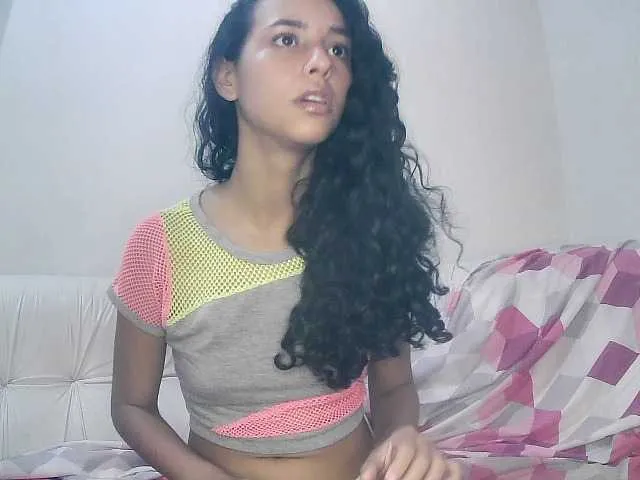 Live sex webcam photo for Gemagarcia33 #274659675