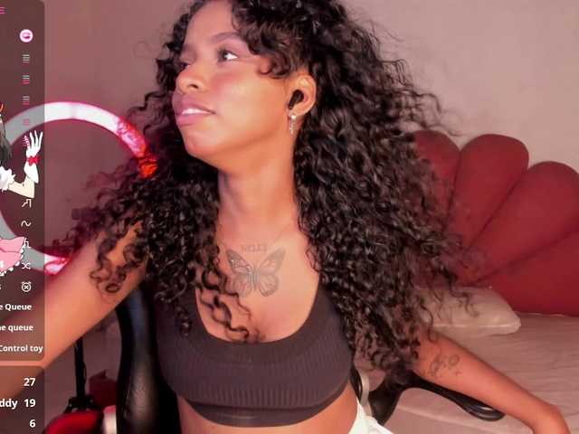 Live sex webcam photo for Geminis-1 #290469516