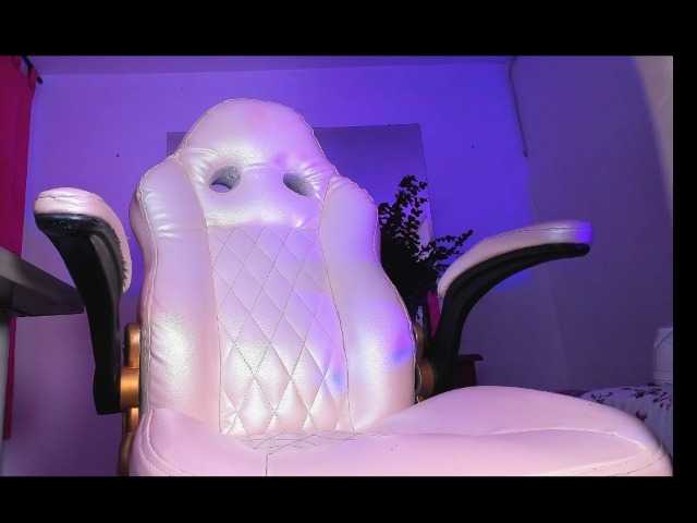 Live sex webcam photo for Gemmaa-BlackX #290422753