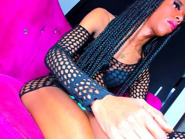 Live sex webcam photo for Gemmaa-BlackX #290700721