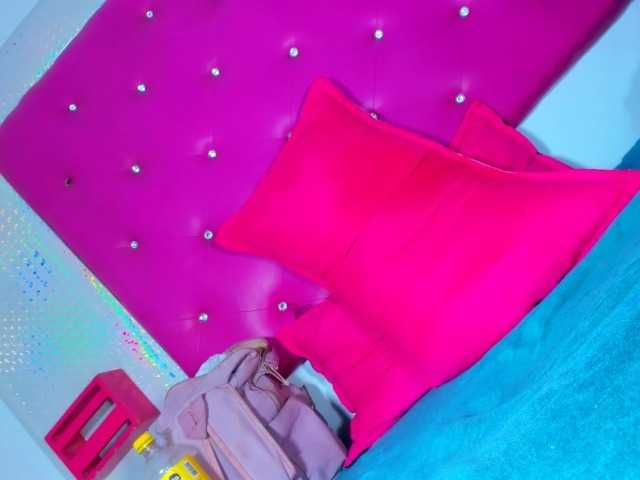 Live sex webcam photo for Gemmaa-BlackX #290714989