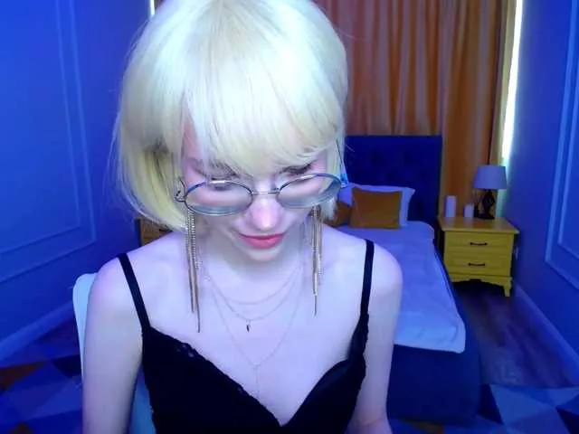 Live sex webcam photo for GentleFlow #275623993